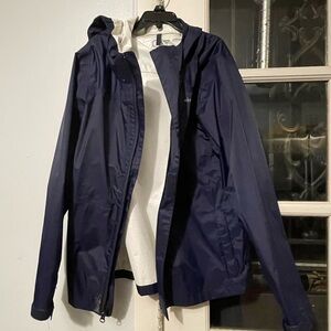 Boys Vineyard Vines Rain Jacket. Sz Medium 12/14